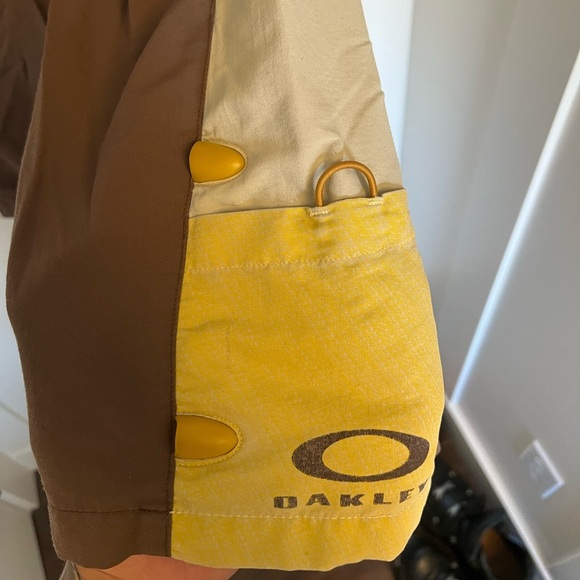 Vintage Oakley tech shorts - Picture 3 of 9